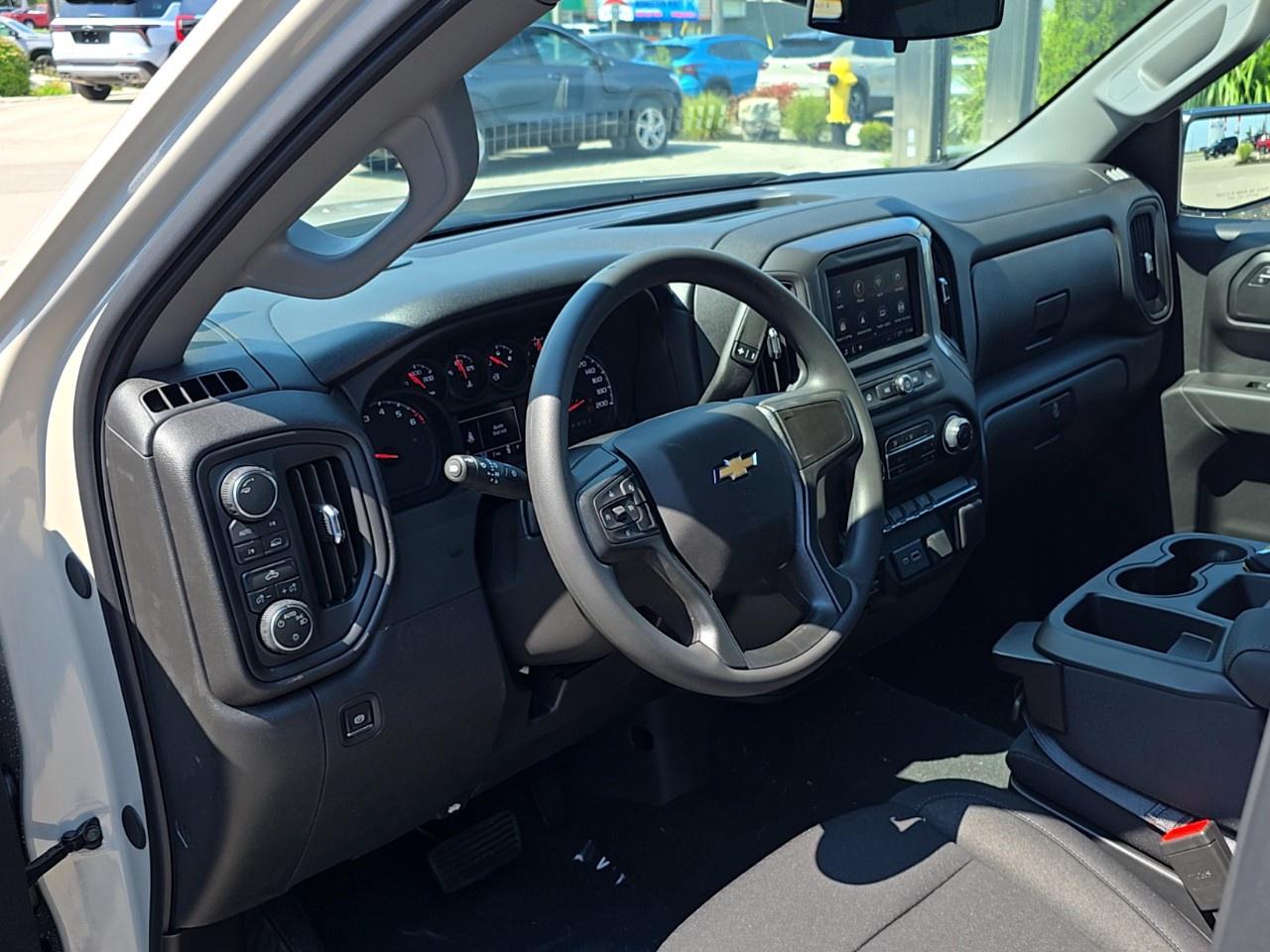 2026 Chevrolet Silverado 1500 Crew Cab Short Box 4-Wheel Drive Custom Photo3