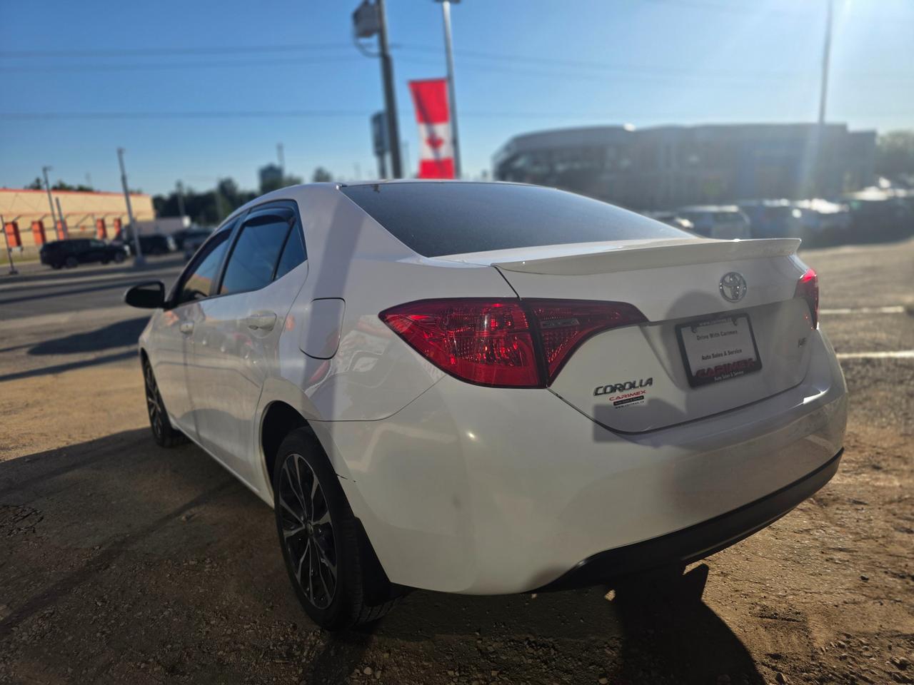 2017 Toyota Corolla SE ONE OWNER | ACCIDENT FREE | Sunroof | Backup Camera Photo