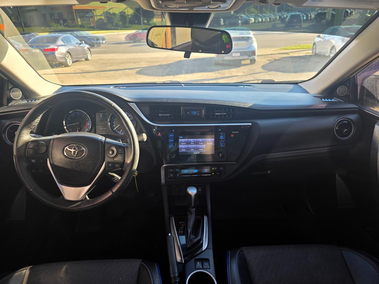 2017 Toyota Corolla SE ONE OWNER | ACCIDENT FREE | Sunroof | Backup Camera Photo
