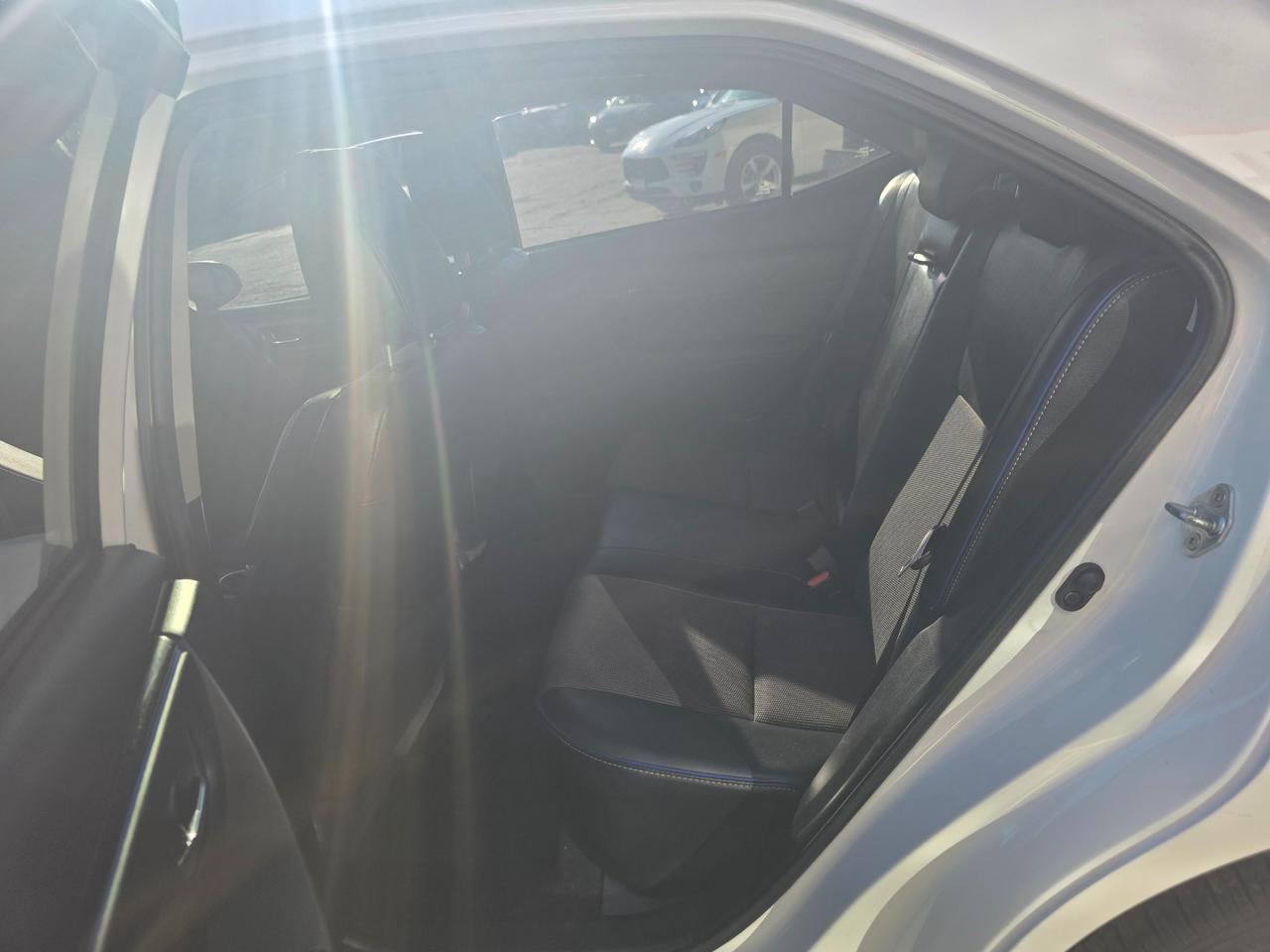 2017 Toyota Corolla SE ONE OWNER | ACCIDENT FREE | Sunroof | Backup Camera Photo