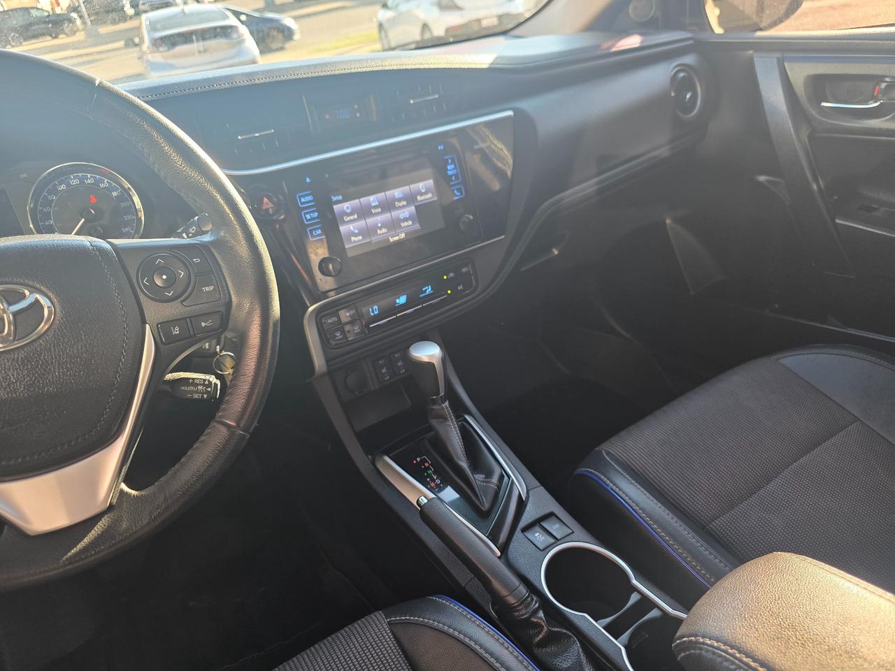 2017 Toyota Corolla SE ONE OWNER | ACCIDENT FREE | Sunroof | Backup Camera Photo