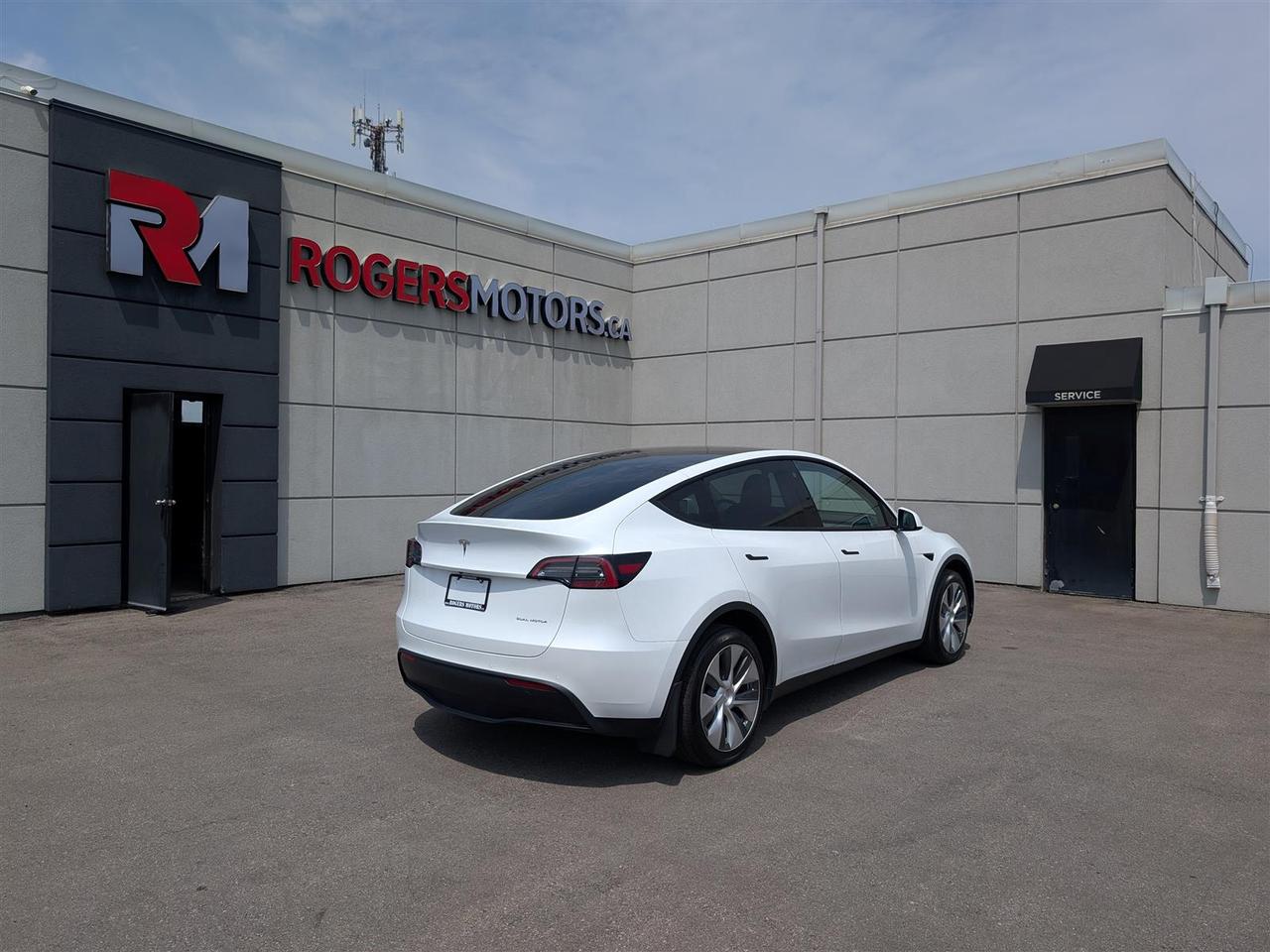 2021 Tesla Model Y LONG RANGE AWD - DUAL MOTOR Photo