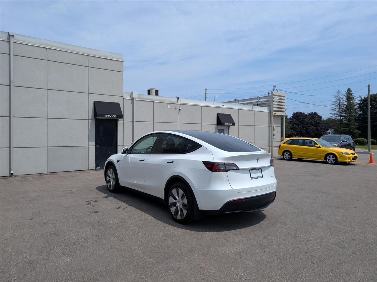 2021 Tesla Model Y LONG RANGE AWD - DUAL MOTOR Photo