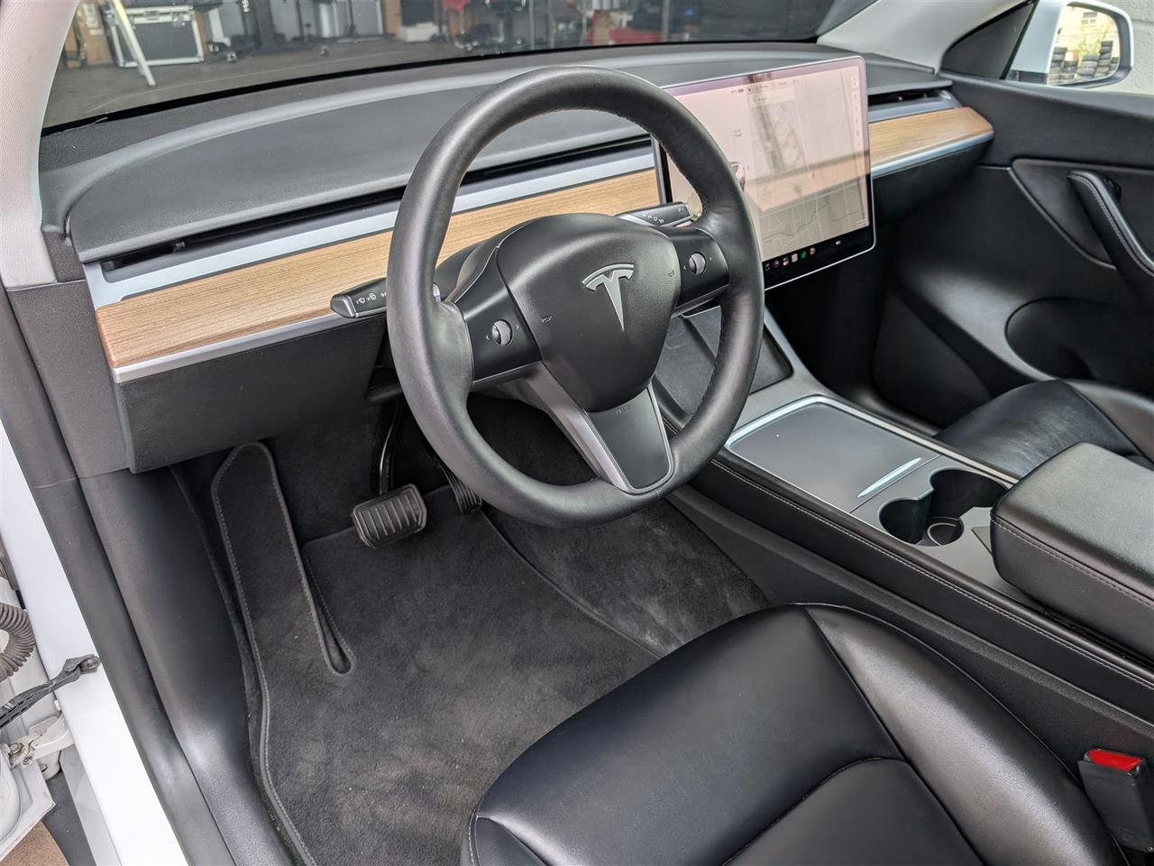 2021 Tesla Model Y LONG RANGE AWD - DUAL MOTOR Photo