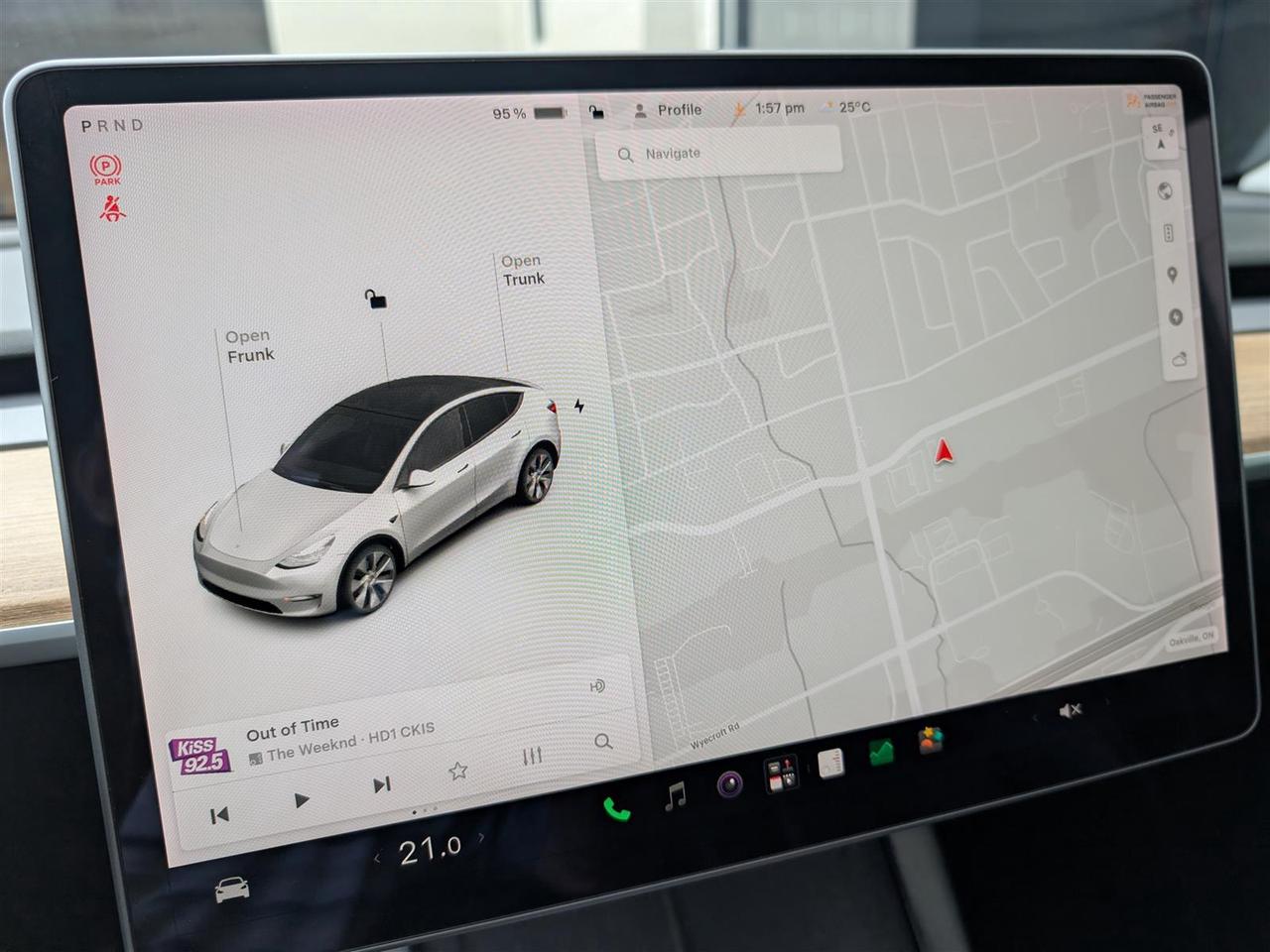 2021 Tesla Model Y LONG RANGE AWD - DUAL MOTOR Photo
