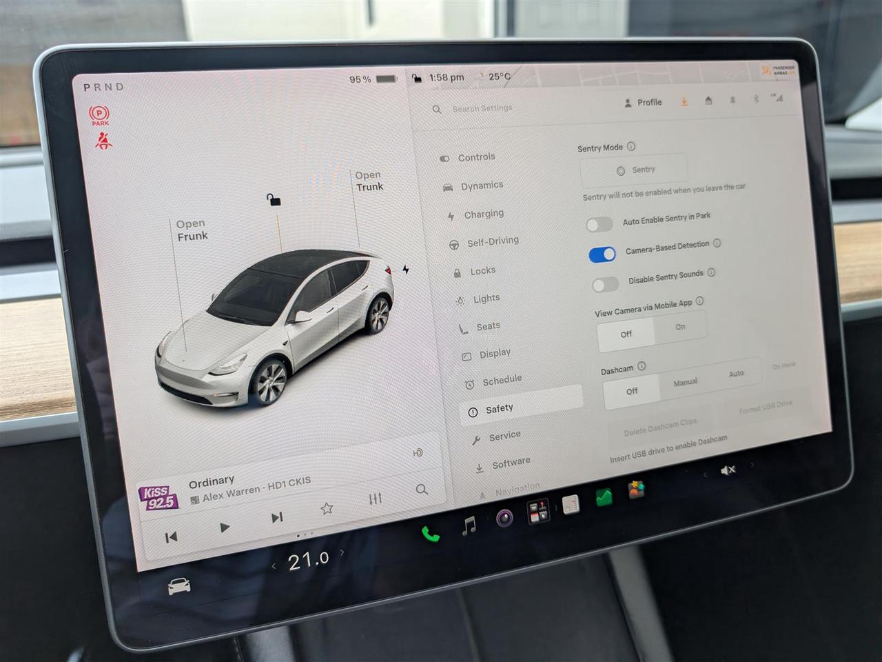 2021 Tesla Model Y LONG RANGE AWD - DUAL MOTOR Photo