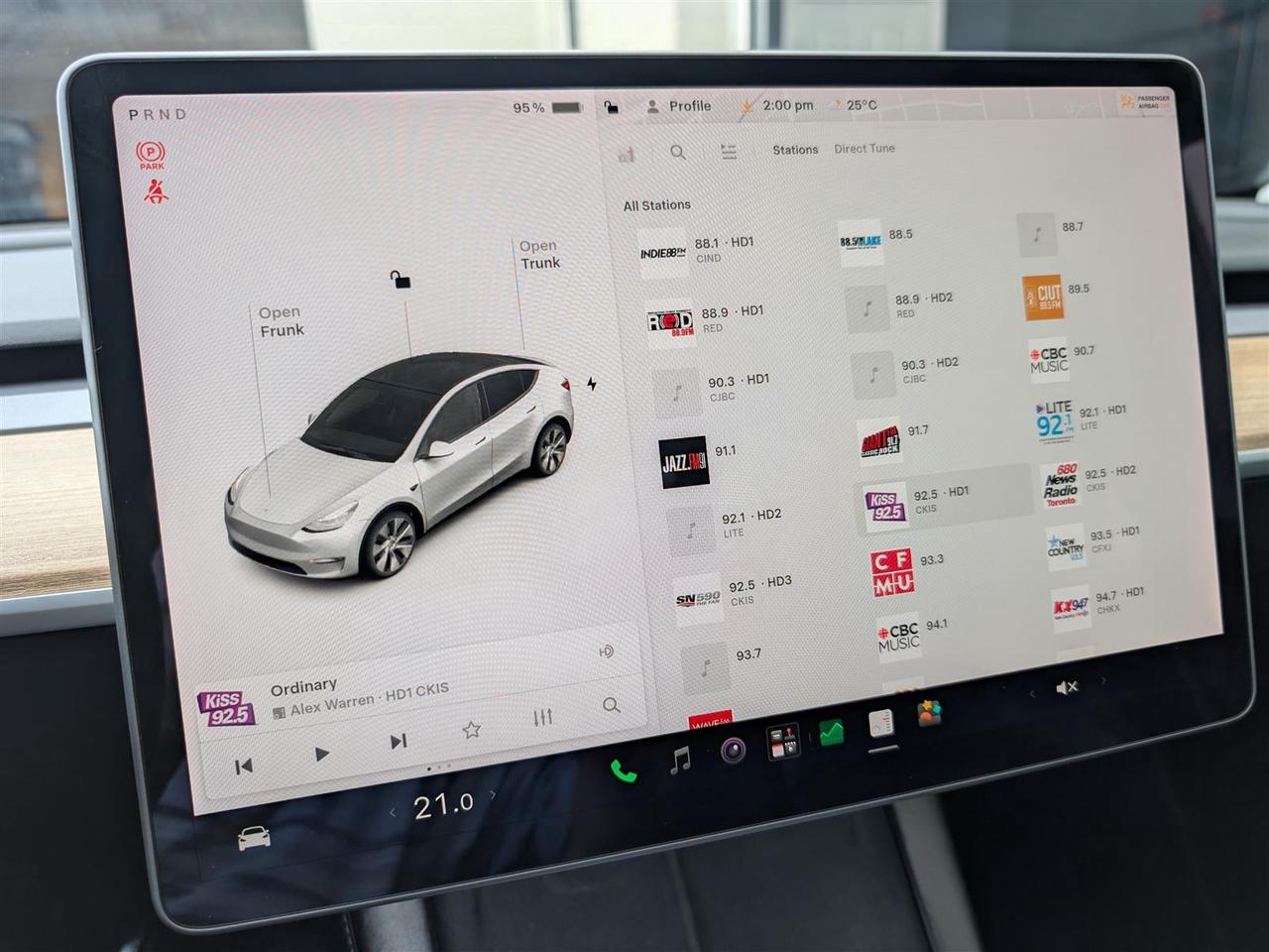 2021 Tesla Model Y LONG RANGE AWD - DUAL MOTOR Photo