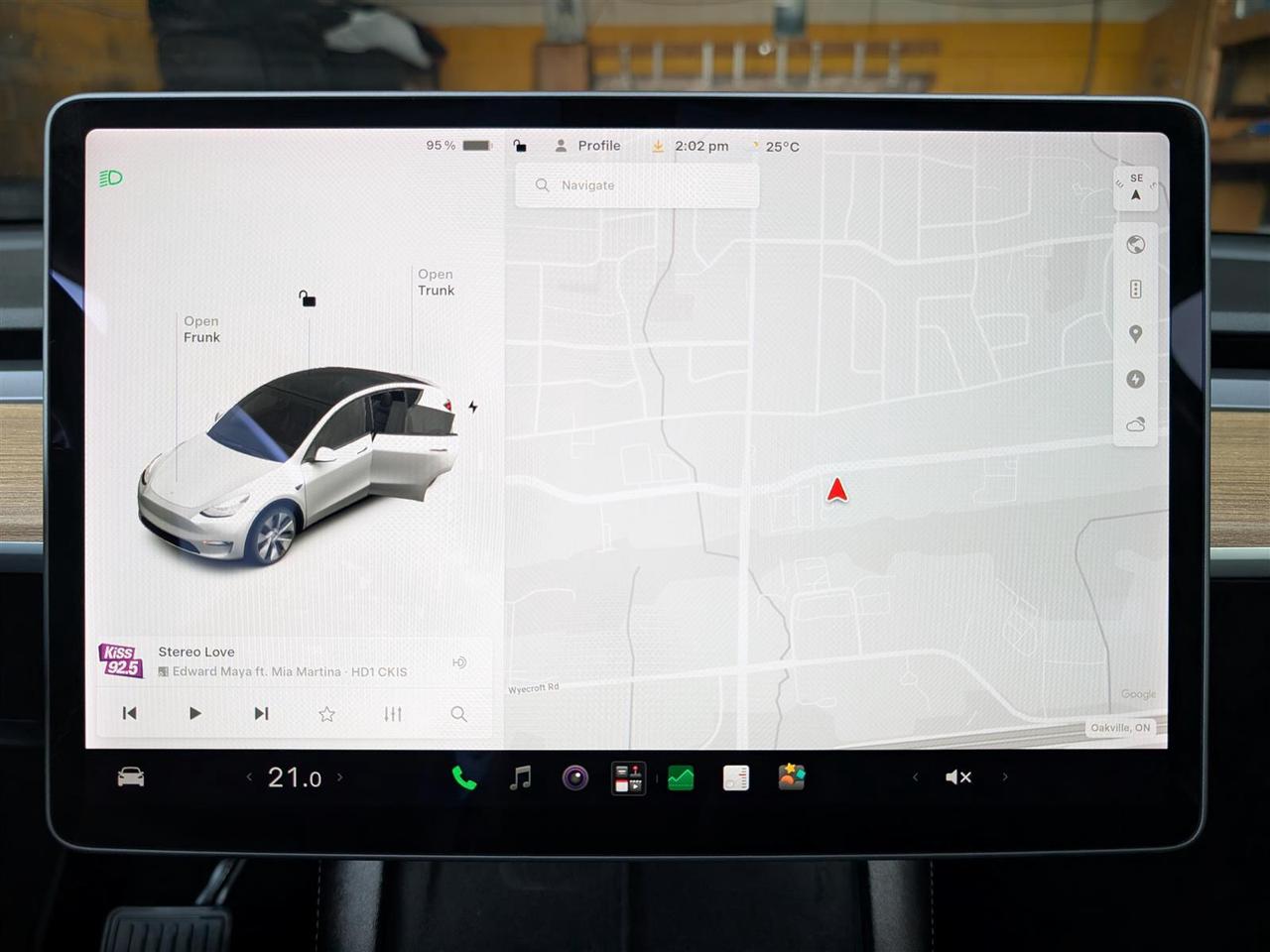 2021 Tesla Model Y LONG RANGE AWD - DUAL MOTOR Photo