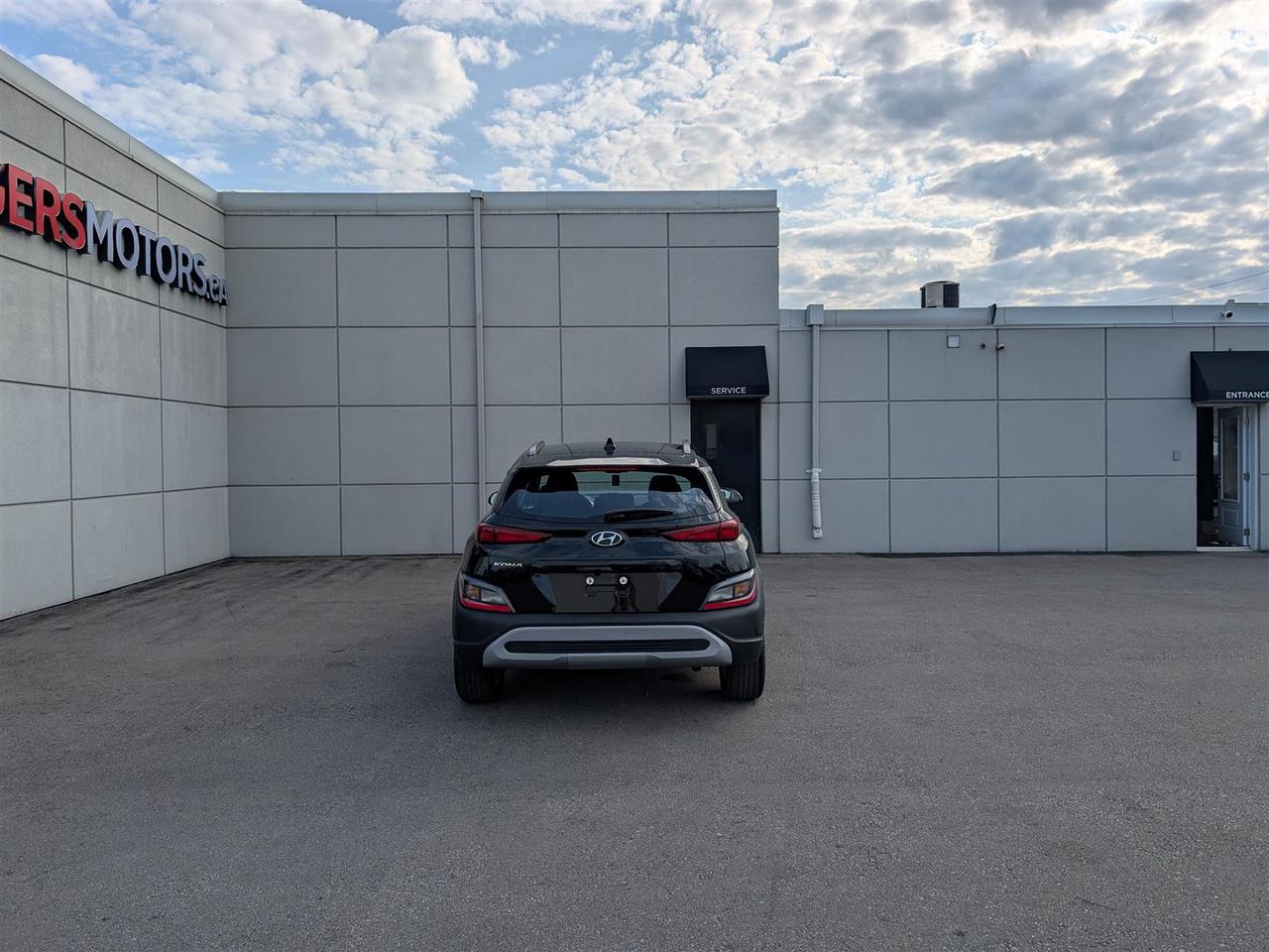 2023 Hyundai KONA PREFERRED - HTD SEATS - REVERSE CAM - BLINDSPOT Photo