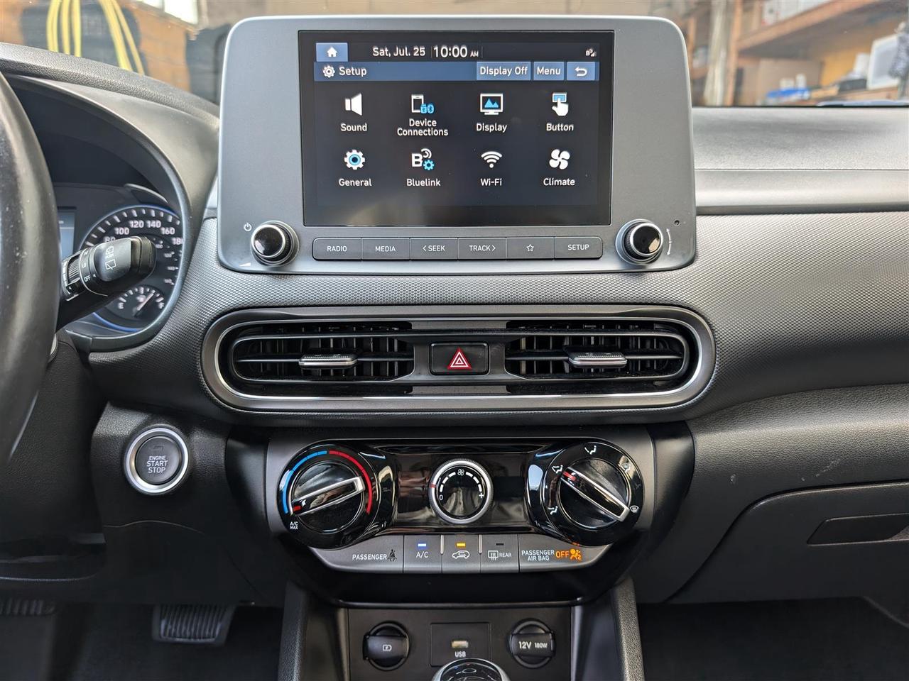 2023 Hyundai KONA PREFERRED - HTD SEATS - REVERSE CAM - BLINDSPOT Photo