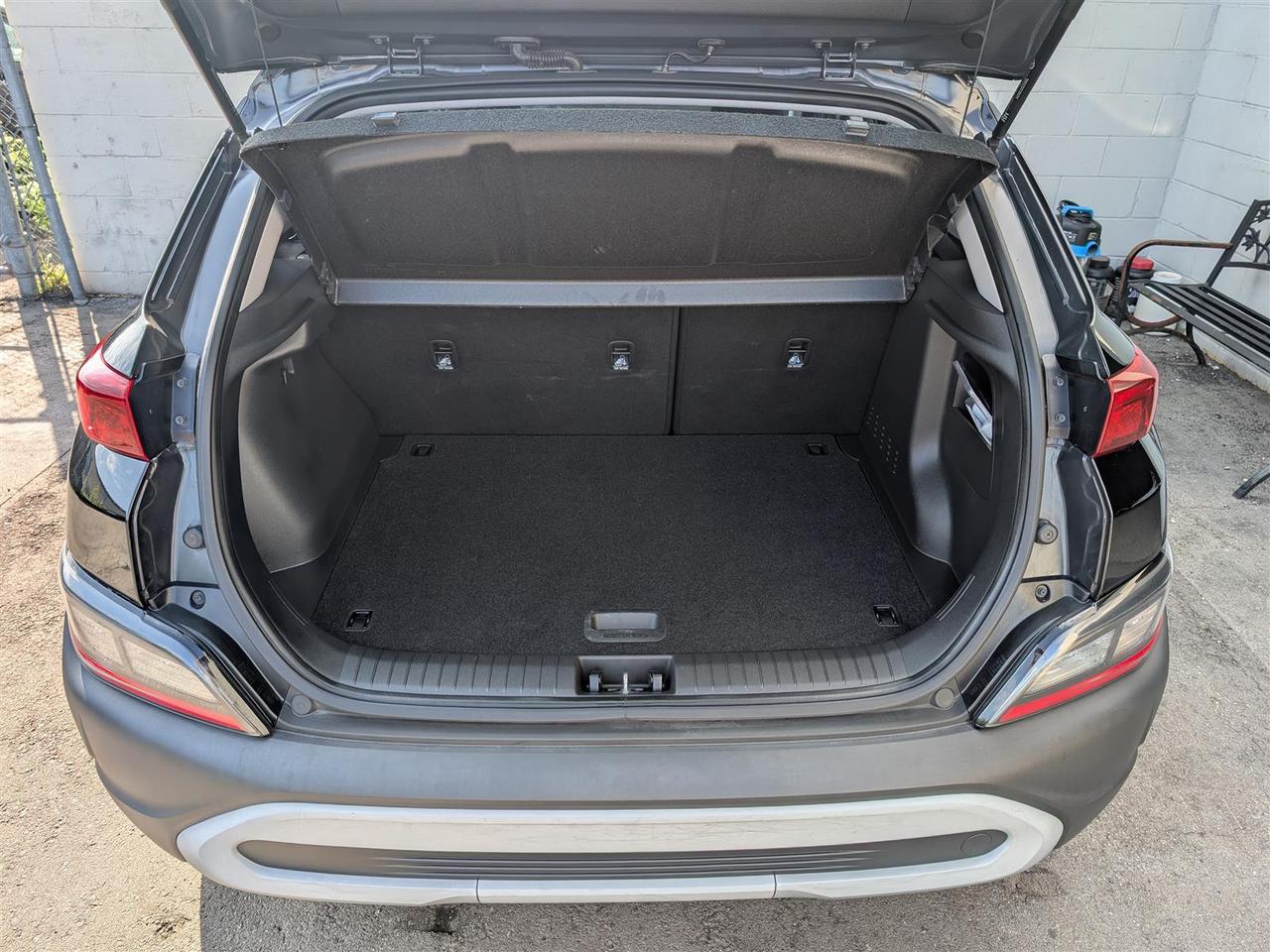 2023 Hyundai KONA PREFERRED - HTD SEATS - REVERSE CAM - BLINDSPOT Photo