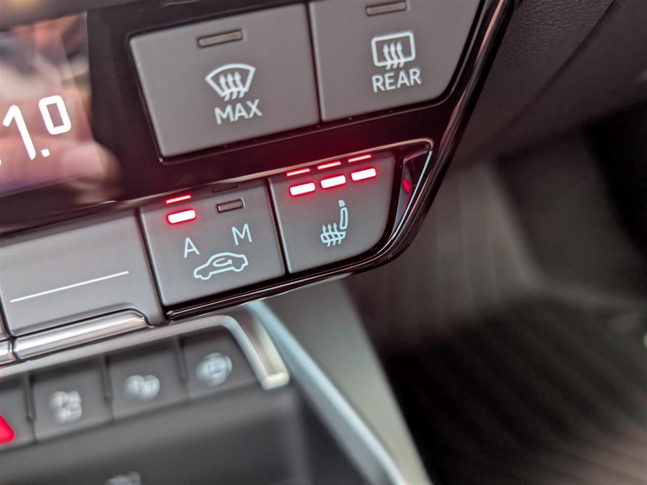 2025 Audi A3 TECHNIK QTRO S-LINE - SUNROOF - NAVI -TECH FEATS Photo