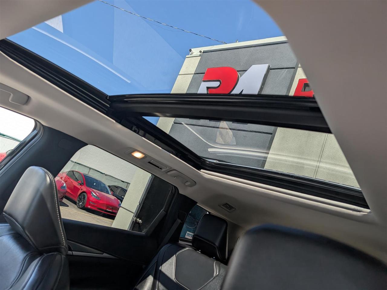 2024 Infiniti QX60 LUXE AWD - NAVI - PANO ROOF - TECH FEATS Photo
