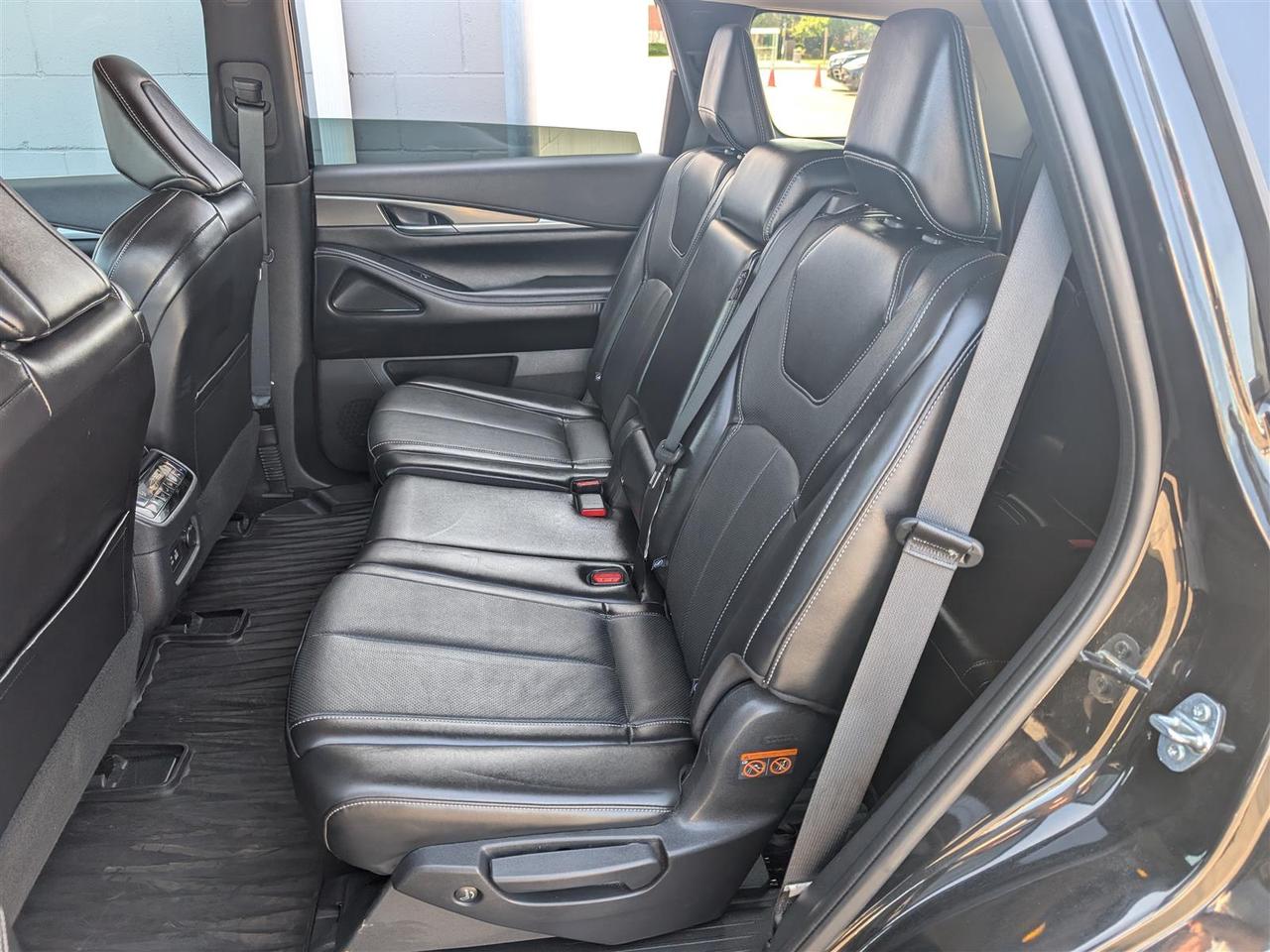 2024 Infiniti QX60 LUXE AWD - NAVI - PANO ROOF - TECH FEATS Photo
