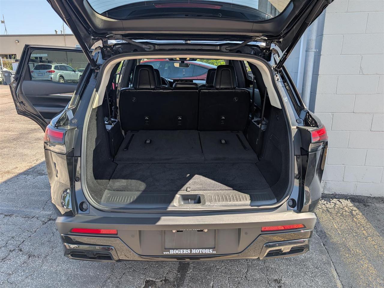 2024 Infiniti QX60 LUXE AWD - NAVI - PANO ROOF - TECH FEATS Photo