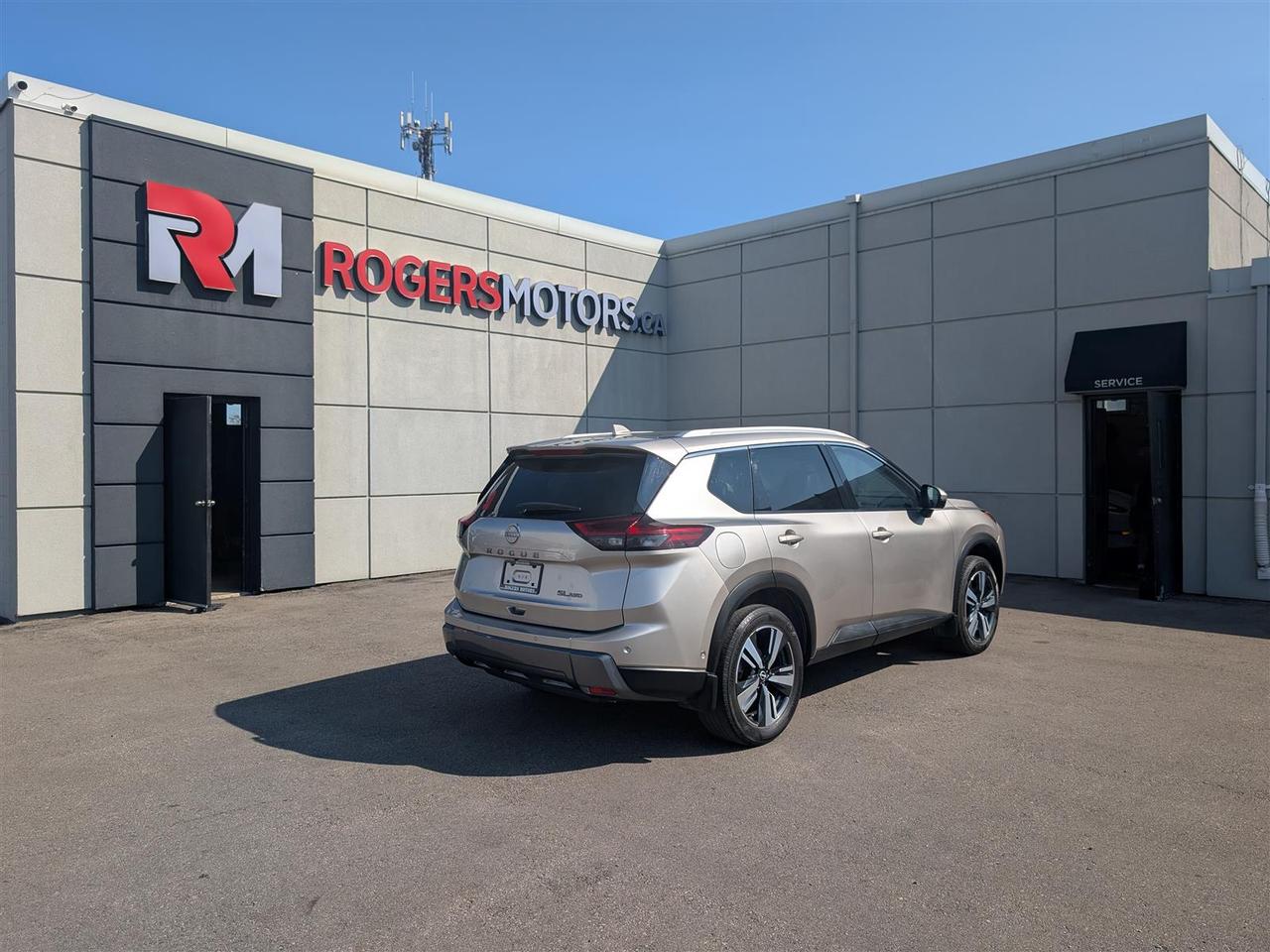 2024 Nissan Rogue SL AWD - PANO ROOF - NAVI - TECH FEATS Photo