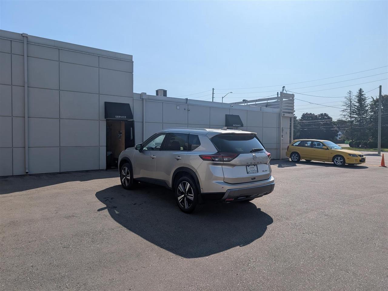 2024 Nissan Rogue SL AWD - PANO ROOF - NAVI - TECH FEATS Photo