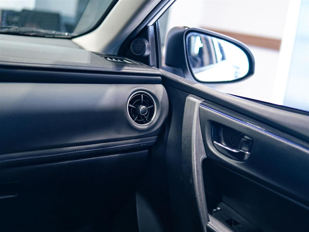 2018 Toyota Corolla XSE | NO ACCIDENTS | LEATHER | SUNROOF Photo