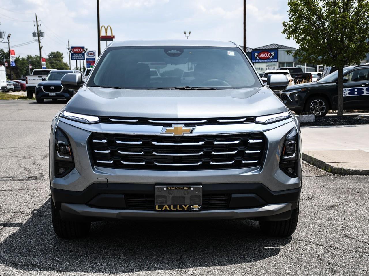 2027 Chevrolet Equinox LT Photo1