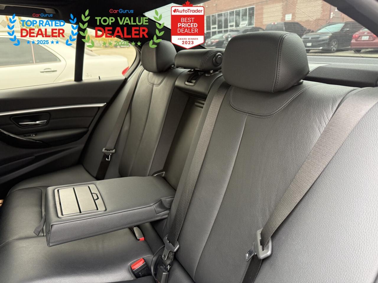 2018 BMW 3 Series //M PKG | SUNROOF | CARPLAY | LOADED Photo