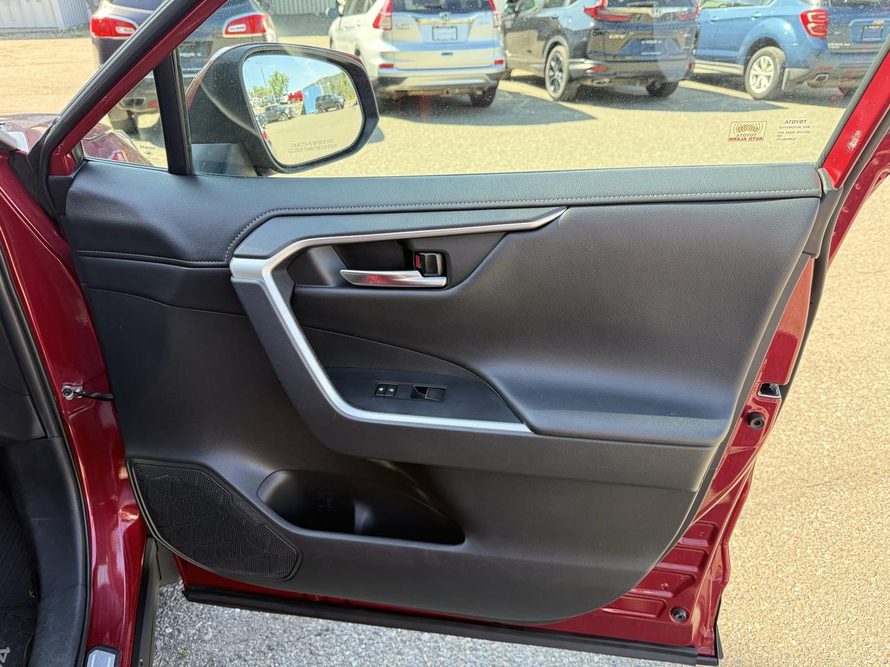 2020 Toyota RAV4 LIMITED  Photo