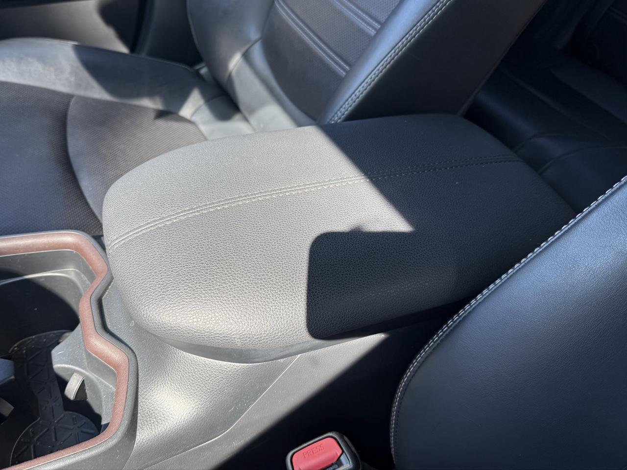 2020 Toyota RAV4 LIMITED  Photo