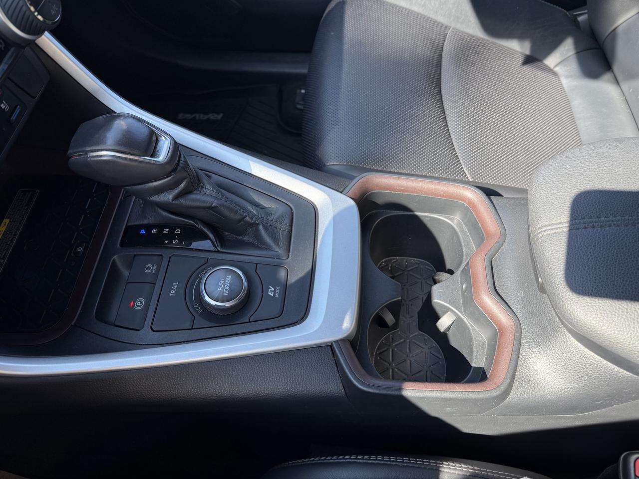 2020 Toyota RAV4 LIMITED  Photo