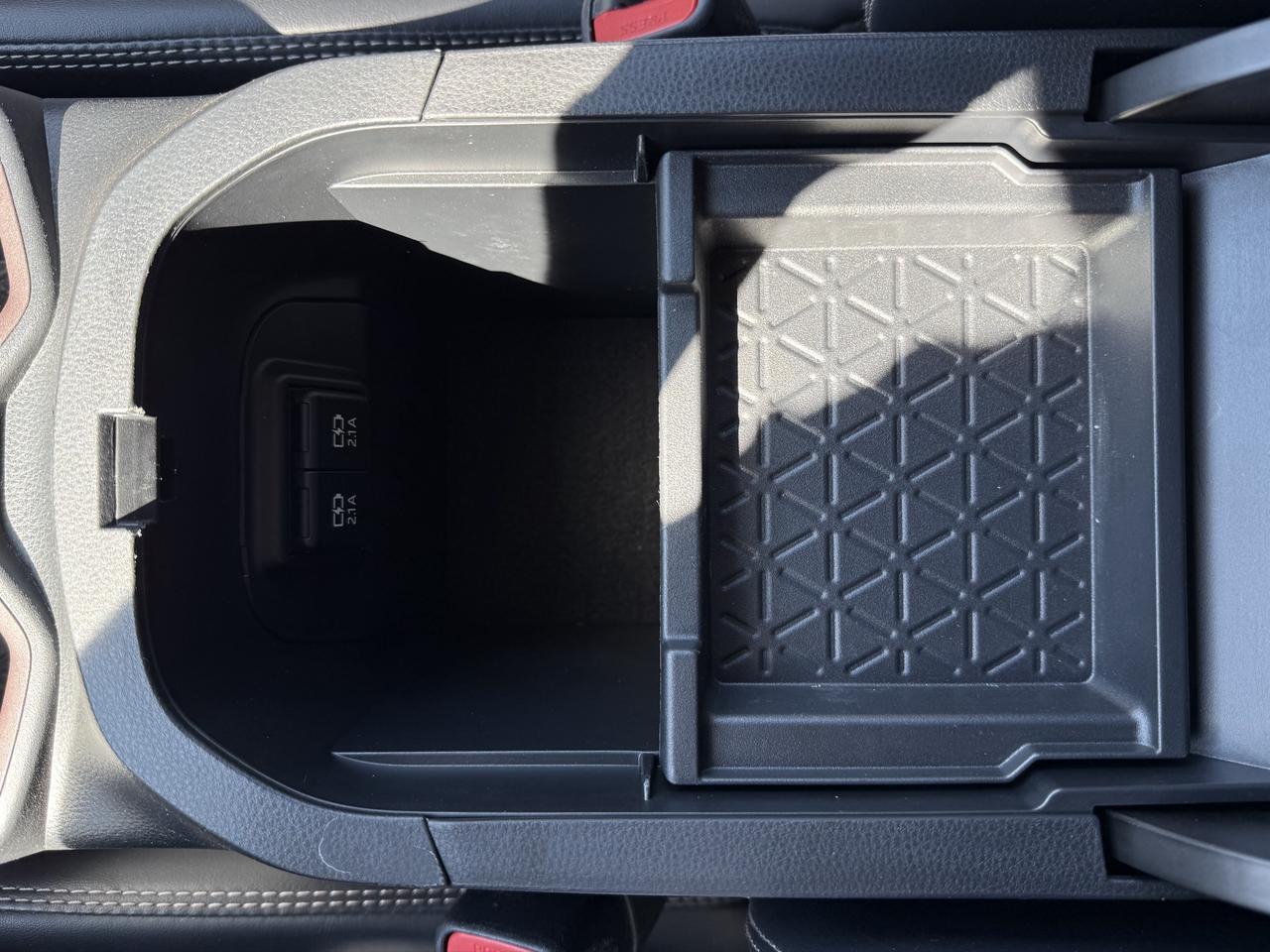 2020 Toyota RAV4 LIMITED  Photo