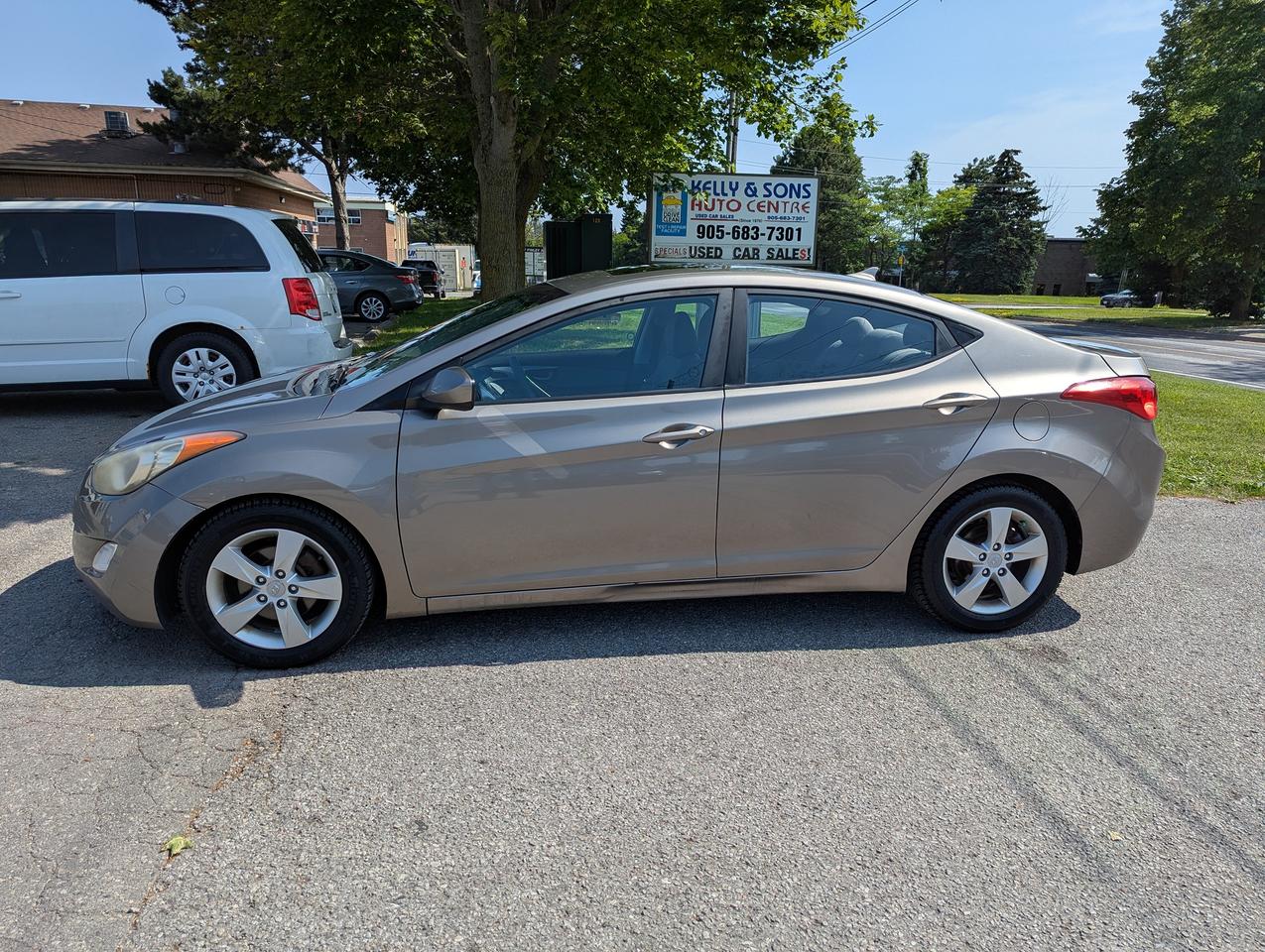 2011 Hyundai Elantra GLS Photo3