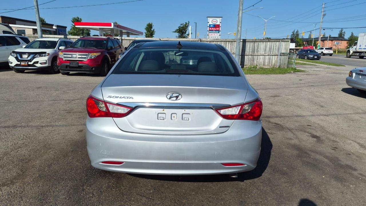 2012 Hyundai Sonata LIMITED, 4 CYL, LOADED, WELL MAINTAINED, CERTIFIED Photo
