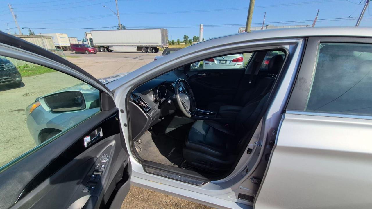2012 Hyundai Sonata LIMITED, 4 CYL, LOADED, WELL MAINTAINED, CERTIFIED Photo