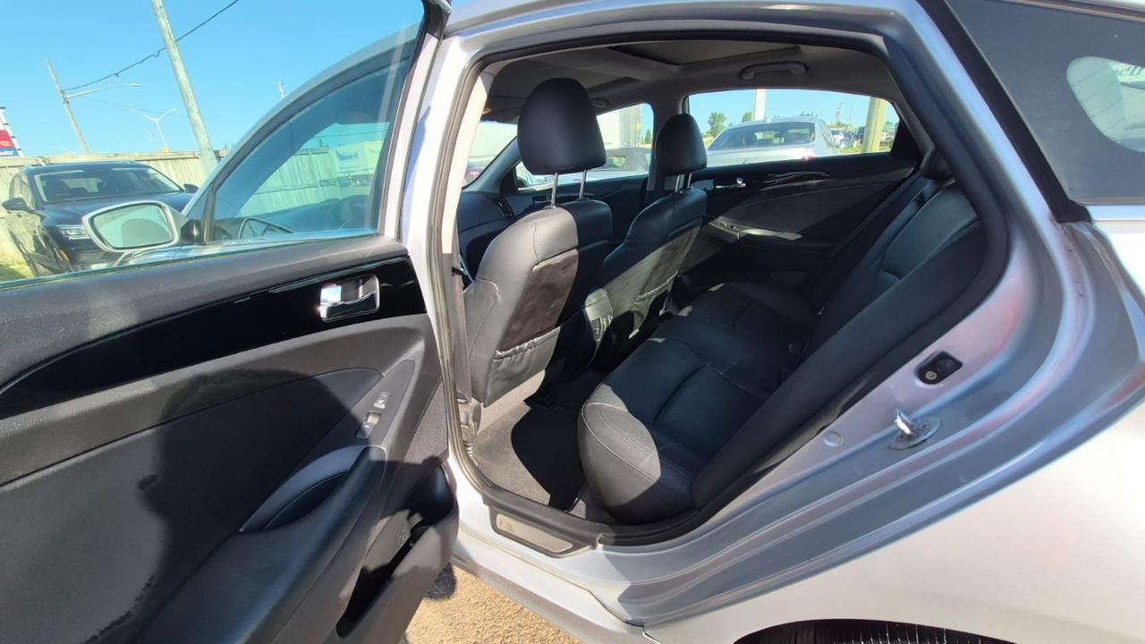 2012 Hyundai Sonata LIMITED, 4 CYL, LOADED, WELL MAINTAINED, CERTIFIED Photo