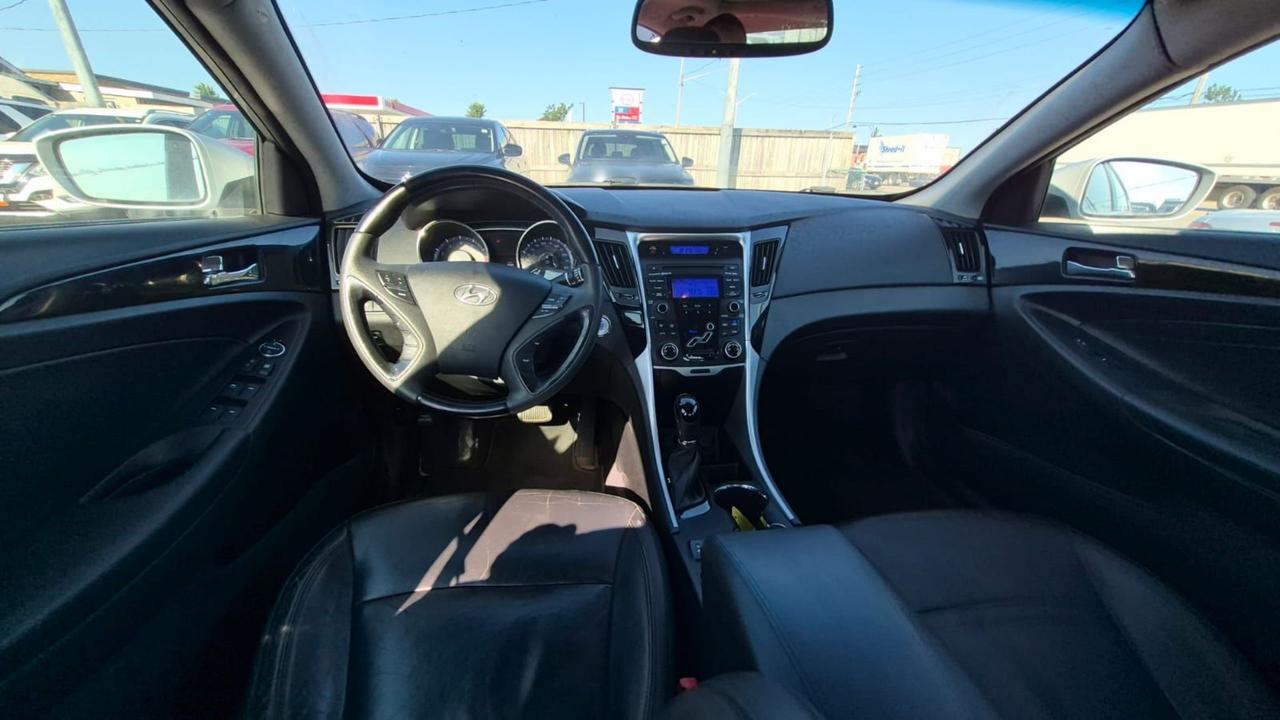 2012 Hyundai Sonata LIMITED, 4 CYL, LOADED, WELL MAINTAINED, CERTIFIED Photo