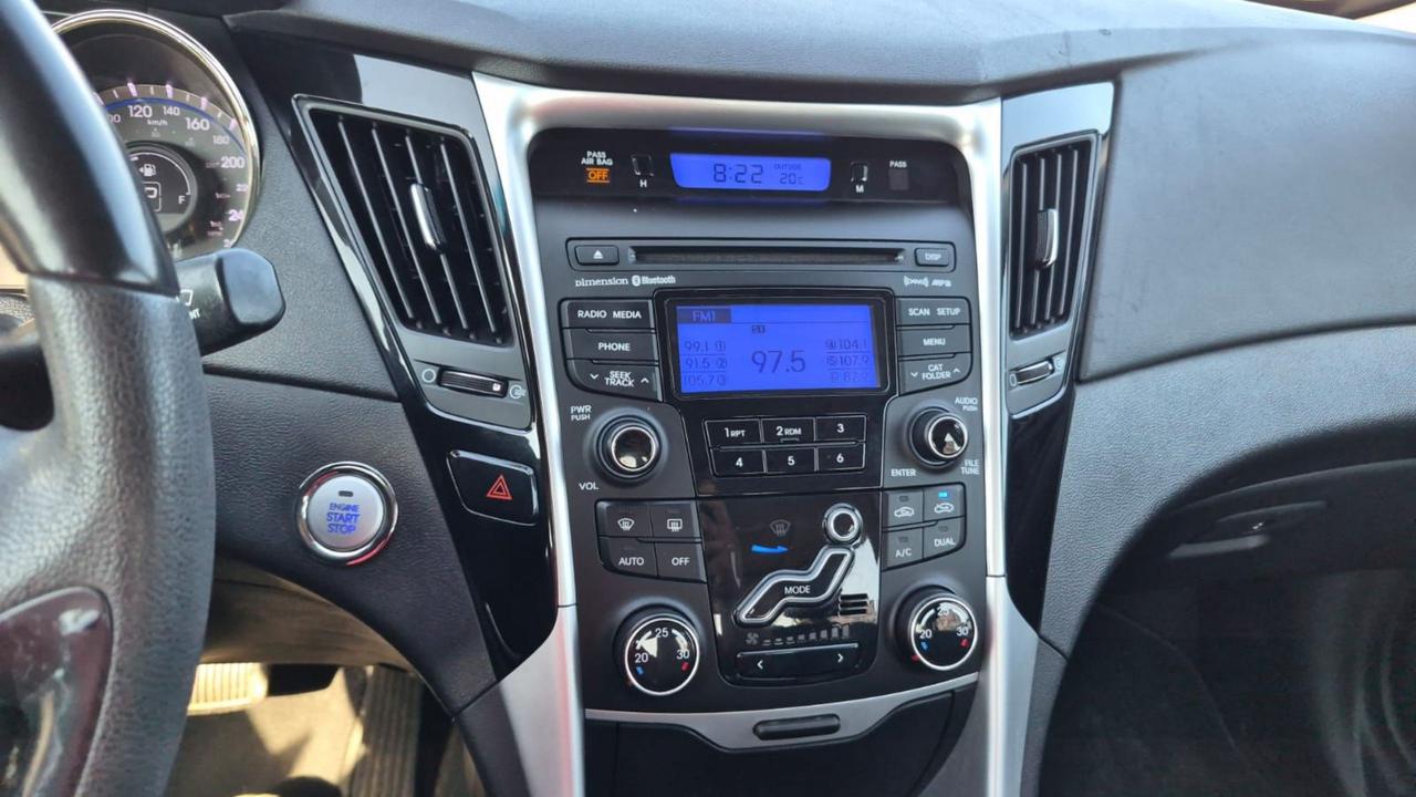 2012 Hyundai Sonata LIMITED, 4 CYL, LOADED, WELL MAINTAINED, CERTIFIED Photo