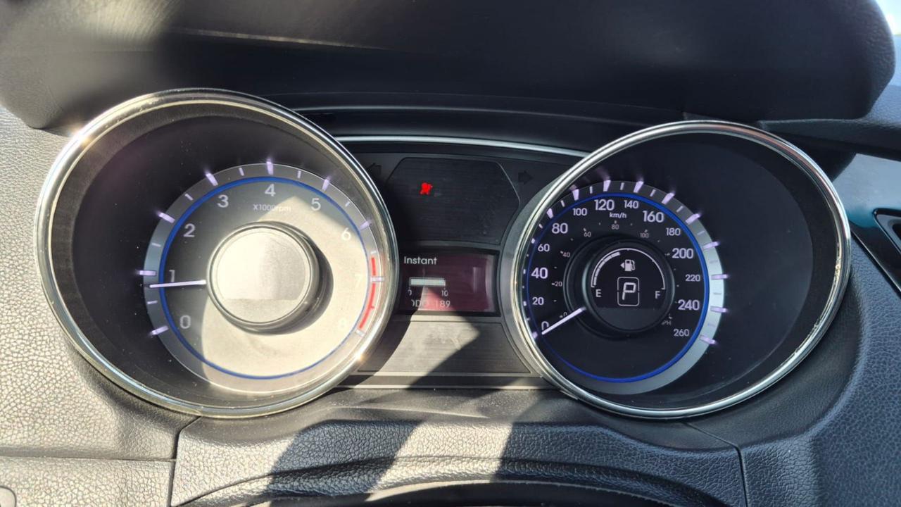 2012 Hyundai Sonata LIMITED, 4 CYL, LOADED, WELL MAINTAINED, CERTIFIED Photo