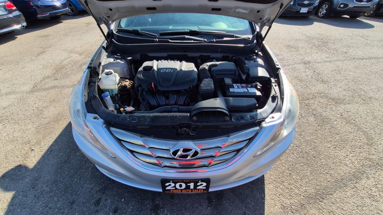 2012 Hyundai Sonata LIMITED, 4 CYL, LOADED, WELL MAINTAINED, CERTIFIED Photo
