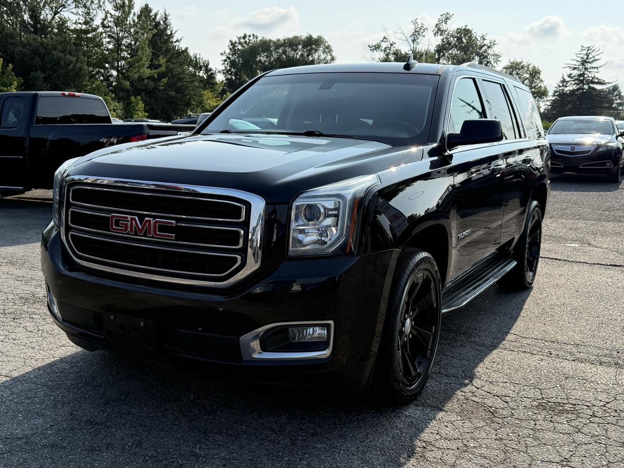 2017 GMC Yukon SLE Photo