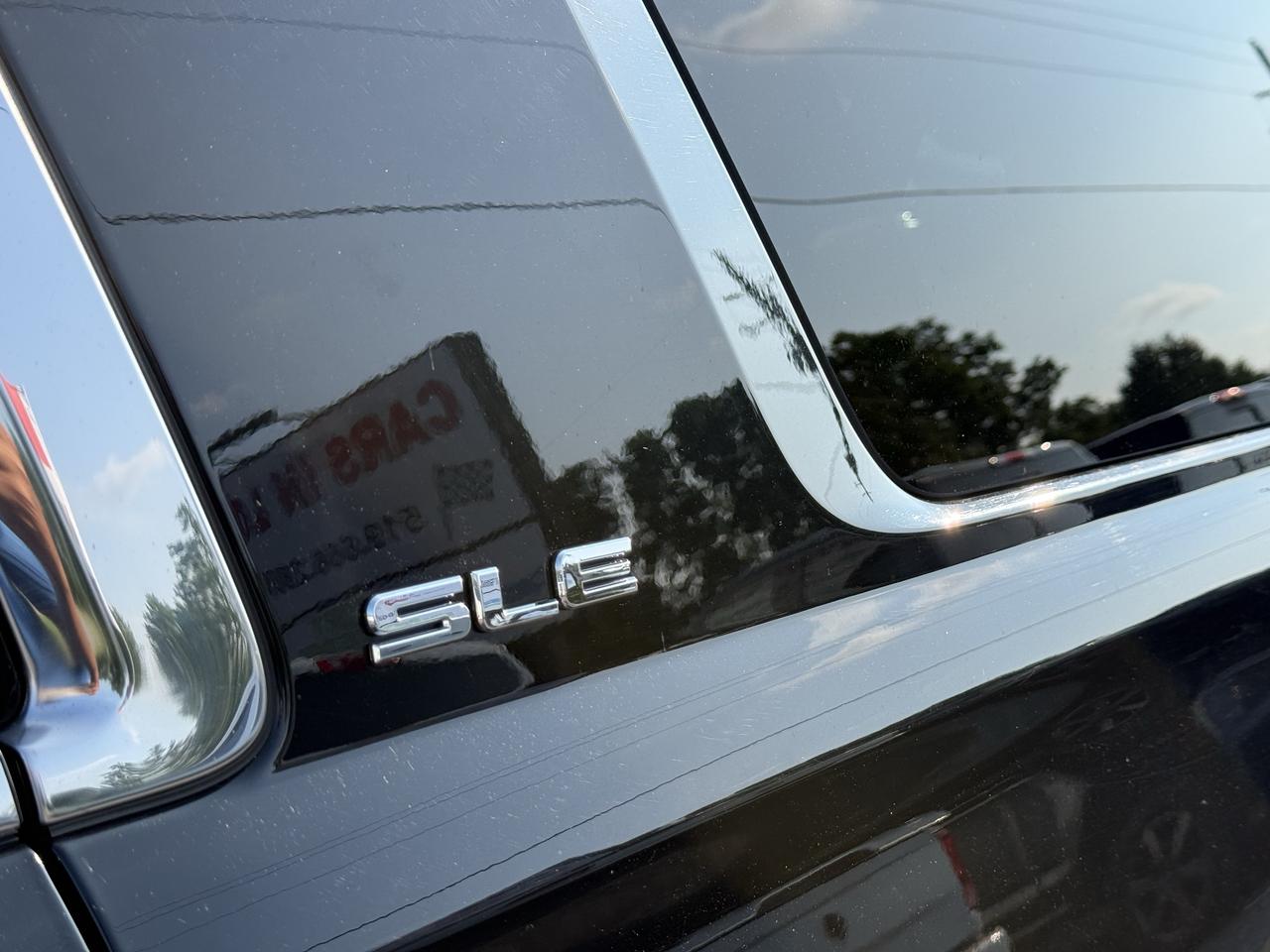 2017 GMC Yukon SLE Photo