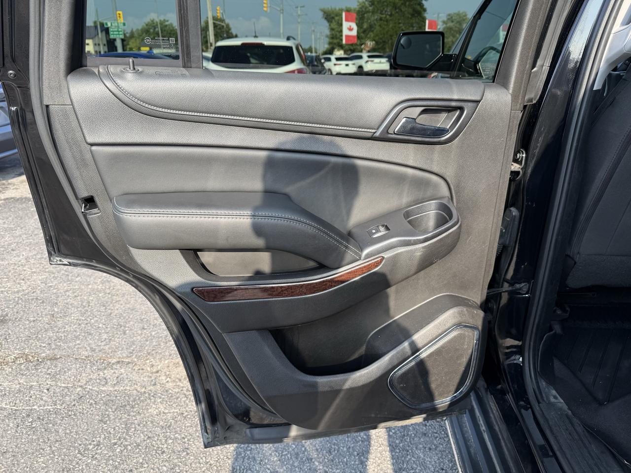 2017 GMC Yukon SLE Photo