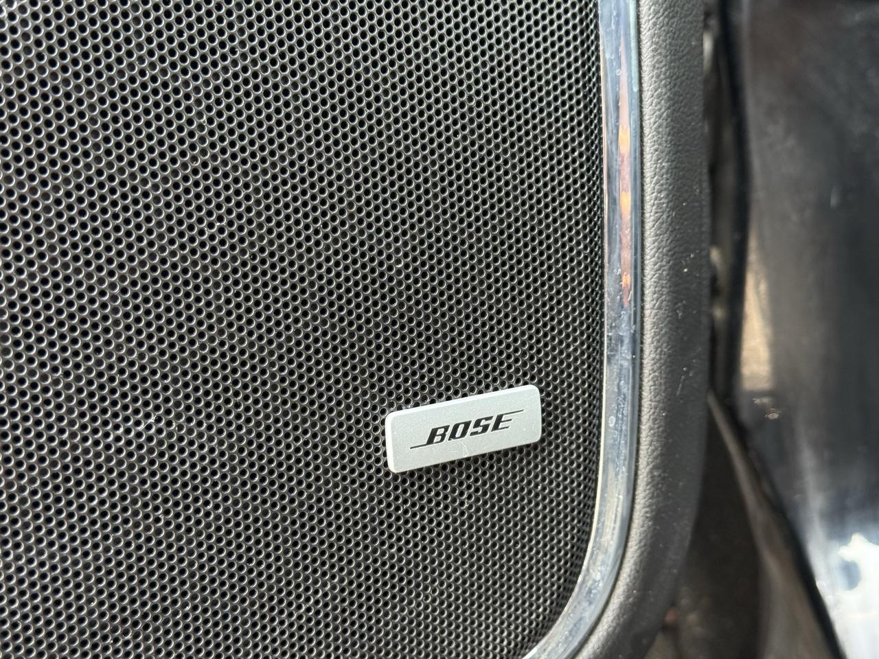 2017 GMC Yukon SLE Photo