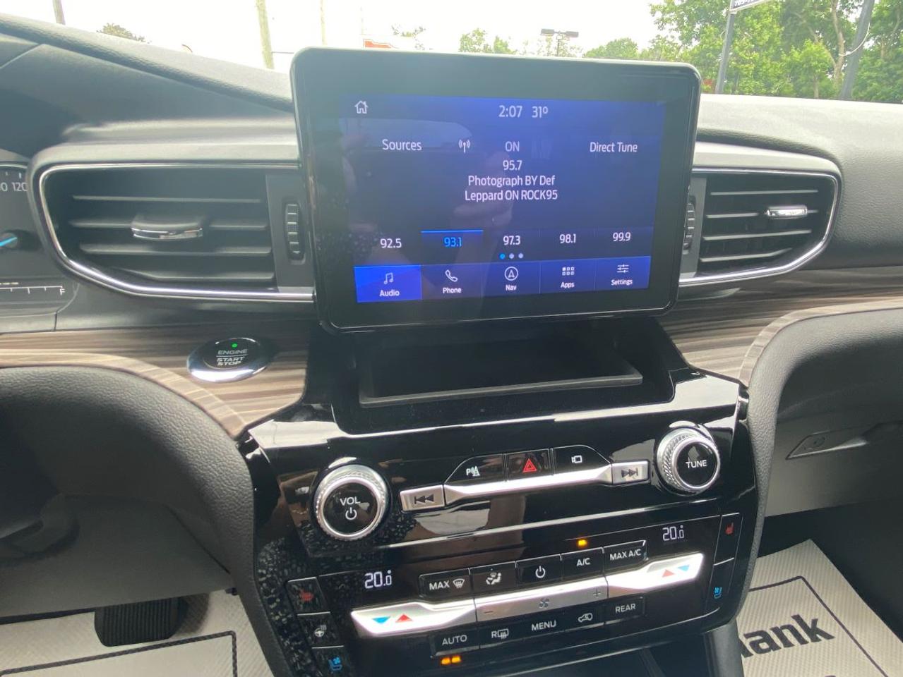 2021 Ford Explorer Limited WITH POWER LIFTGATE/LANE DEPARTURE!! Photo