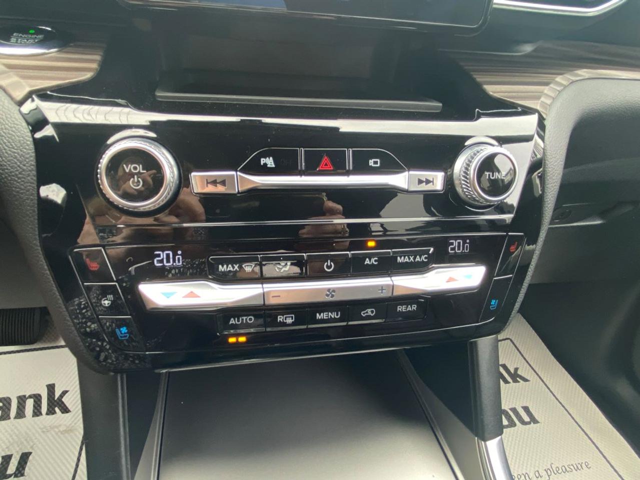 2021 Ford Explorer Limited WITH POWER LIFTGATE/LANE DEPARTURE!! Photo