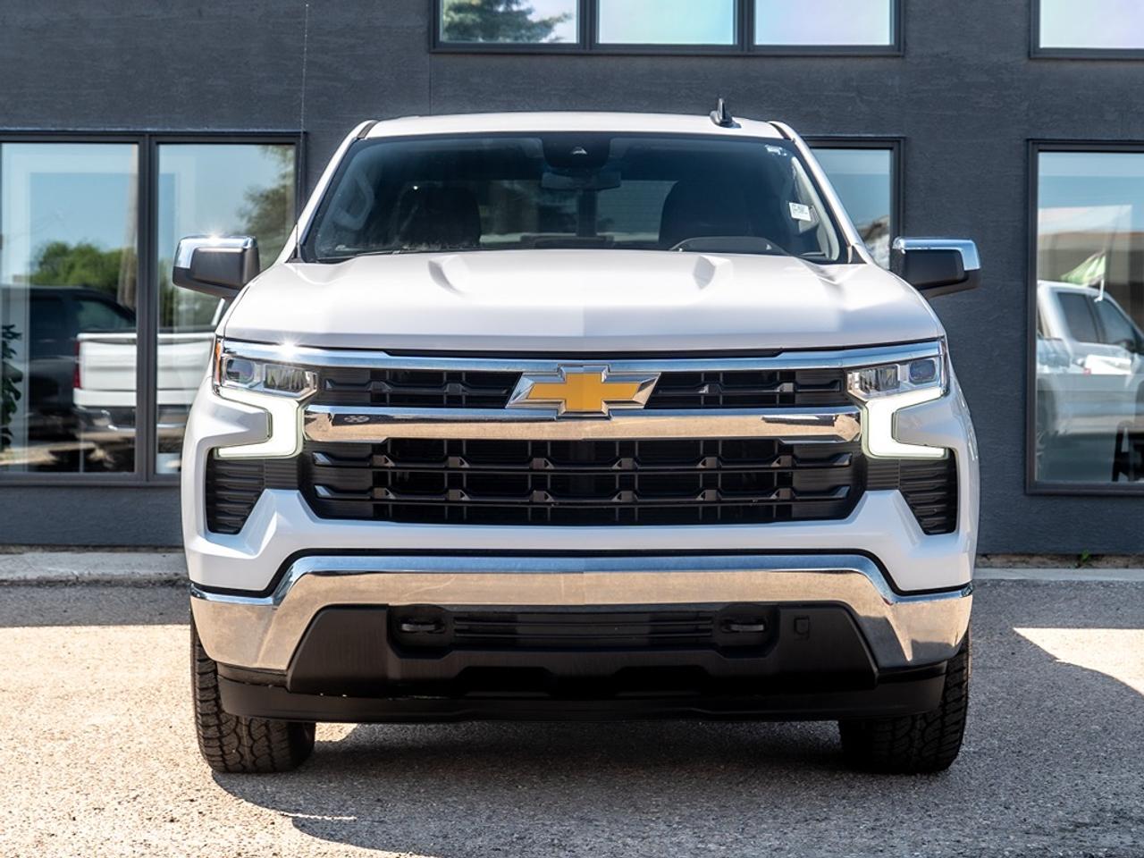 2023 Chevrolet Silverado 1500 4WD Crew Cab RIMS/TIRES Photo2