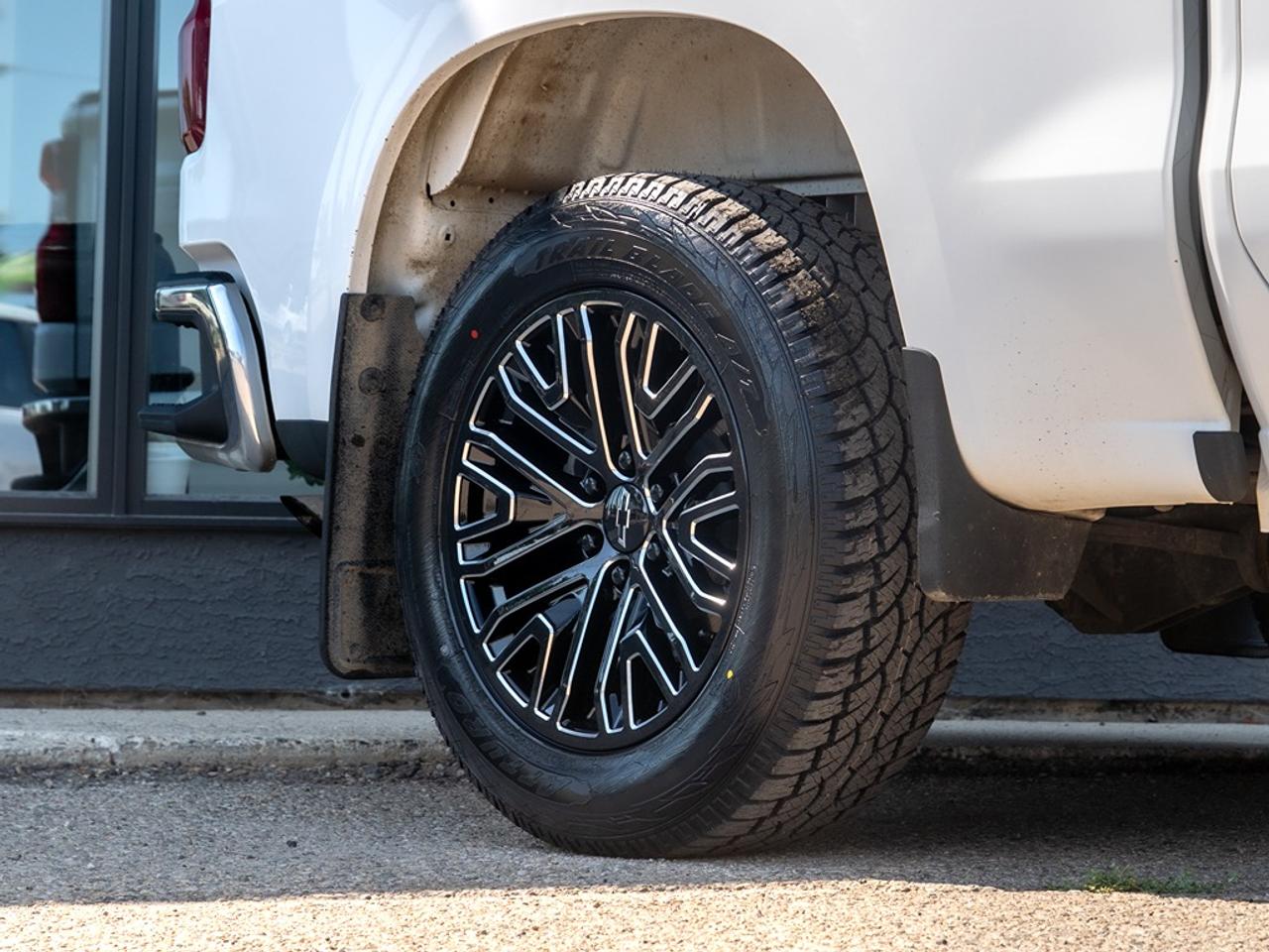 2023 Chevrolet Silverado 1500 4WD Crew Cab RIMS/TIRES Photo24