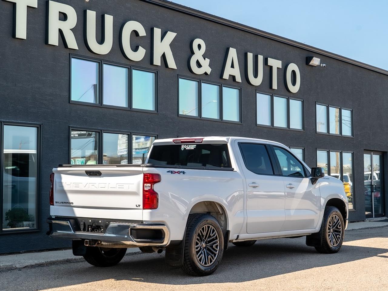 2023 Chevrolet Silverado 1500 4WD Crew Cab RIMS/TIRES Photo5
