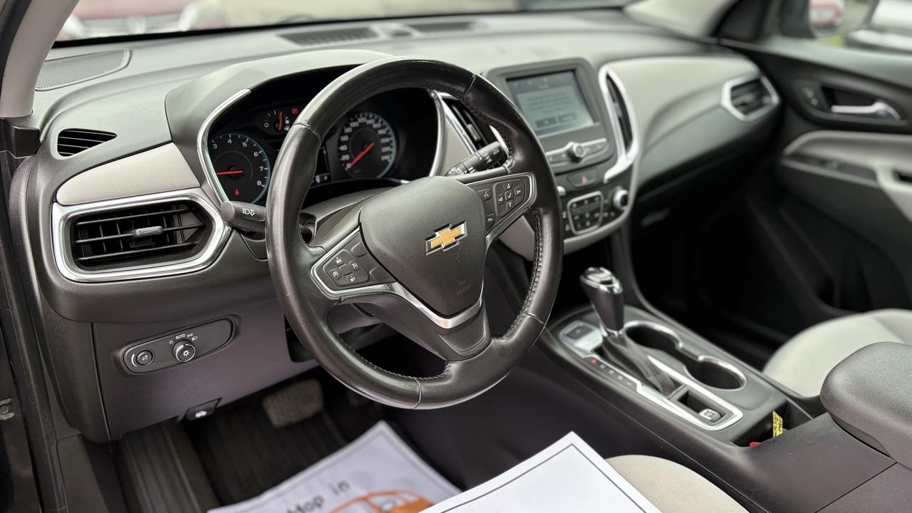 2018 Chevrolet Equinox LT Photo