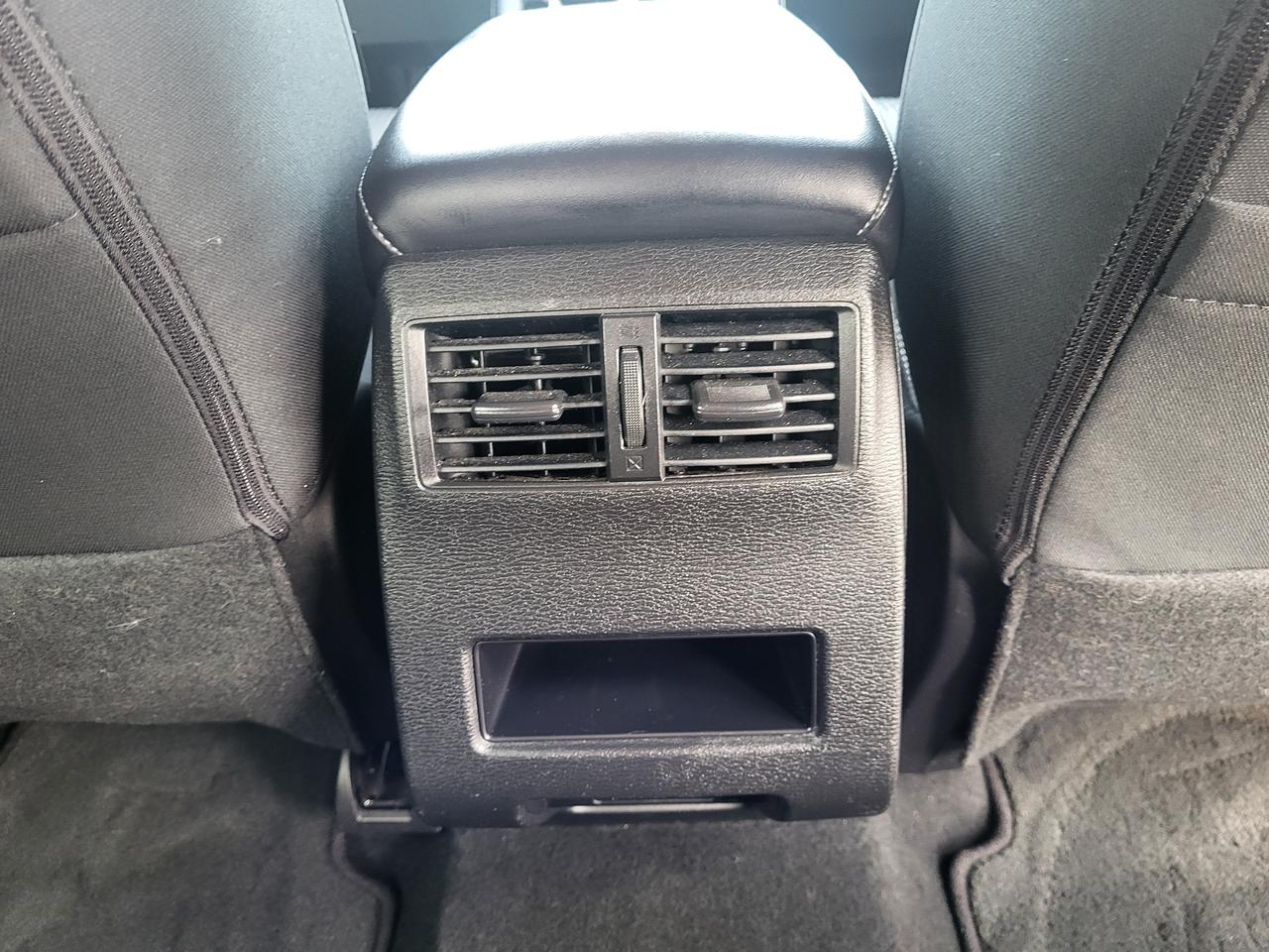 2024 Mitsubishi Outlander ES S-AWC Photo
