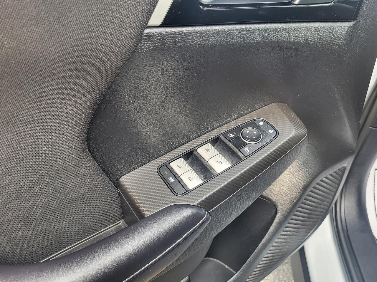 2024 Mitsubishi Outlander ES S-AWC Photo