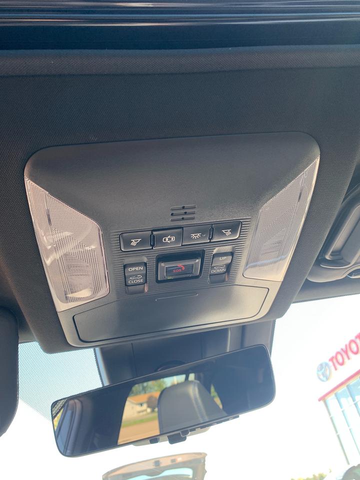 2020 Toyota RAV4 Hybrid XSE Photo