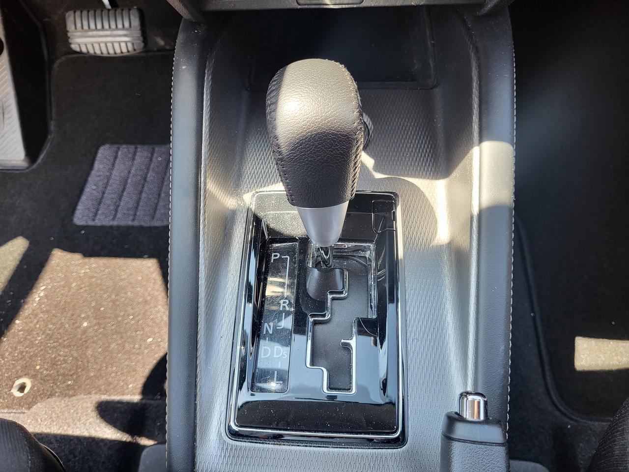 2020 Mitsubishi RVR ES FWD Photo